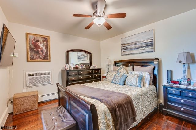 220 Arthur St, Linden City, NJ 07036