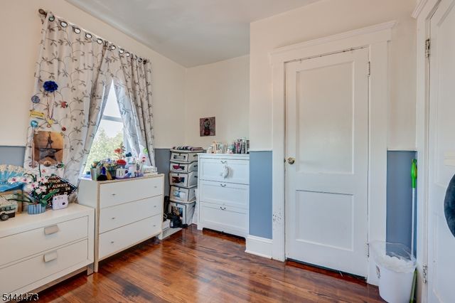 220 Arthur St, Linden City, NJ 07036