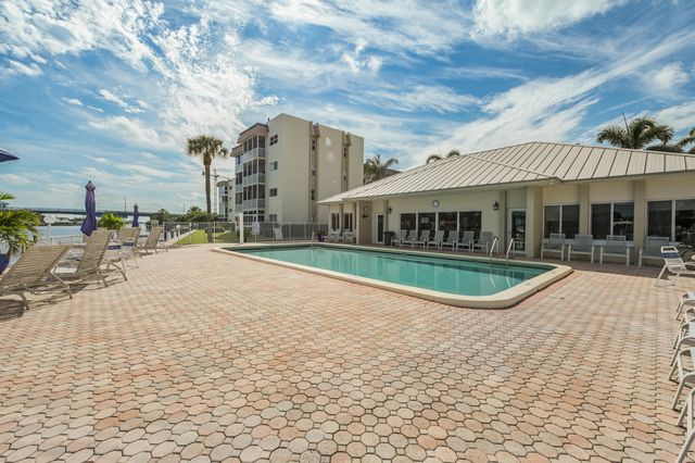 650 Snug Harbor Drive G401, Boynton Beach, FL 33435