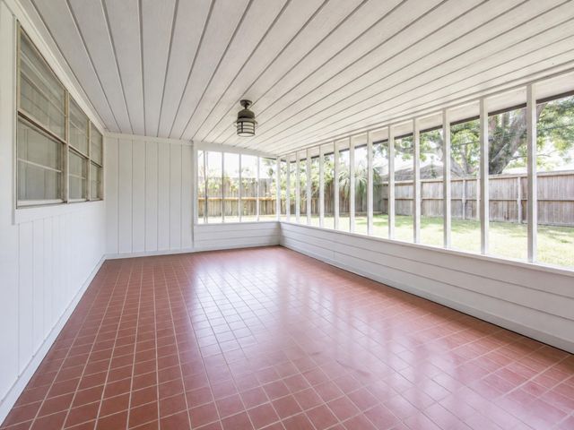 1311 Creek Hollow Drive, Seabrook, TX 77586
