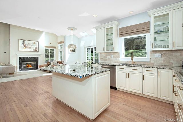 114 Random Farms Drive, Chappaqua, NY 10514