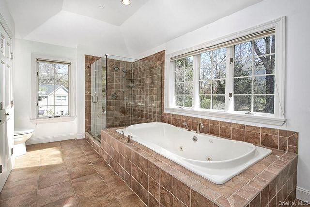 114 Random Farms Drive, Chappaqua, NY 10514