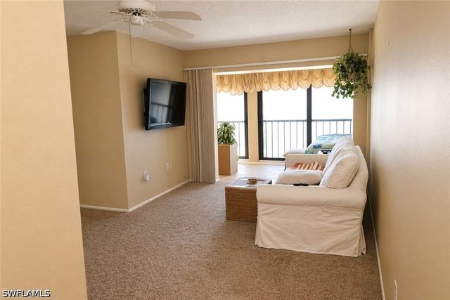 7410 Lake Breeze DR 307, Fort Myers, FL 33907