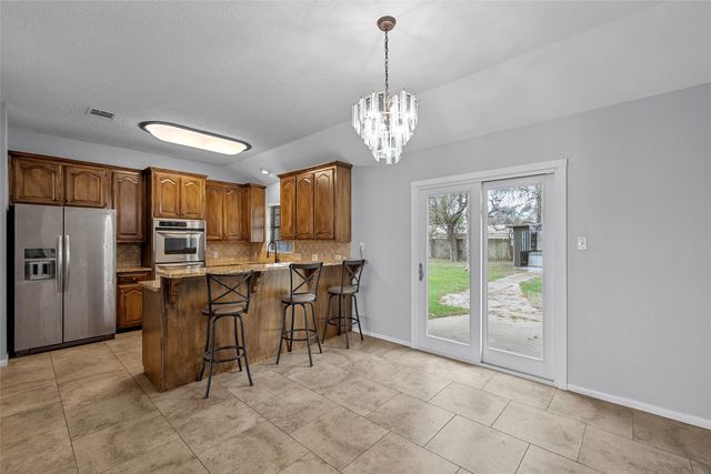 9101 Midway Drive, Woodway, TX 76712