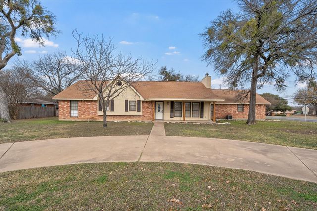 9101 Midway Drive, Woodway, TX 76712