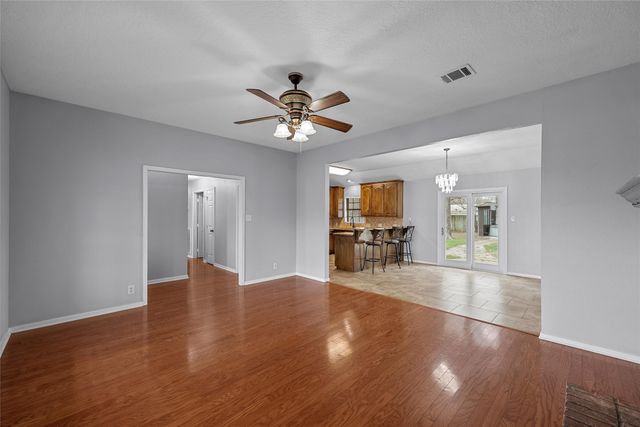 9101 Midway Drive, Woodway, TX 76712