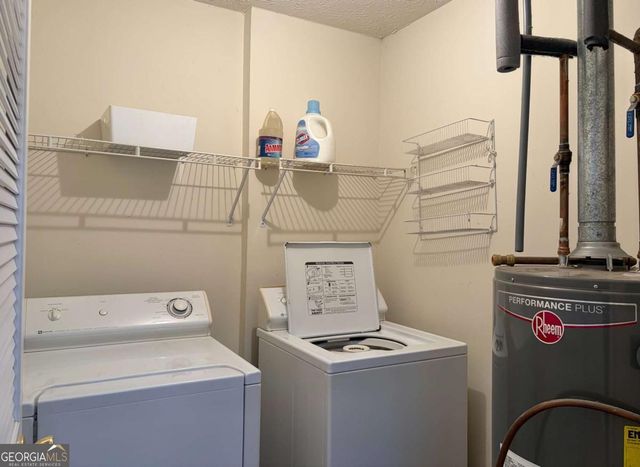 1040 Sunny Field Court, Lawrenceville, GA 30043