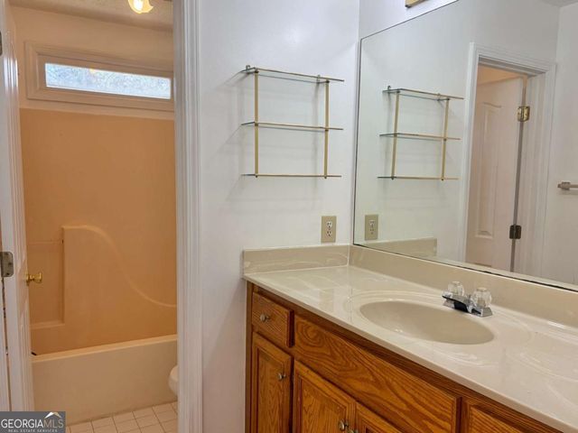 1040 Sunny Field Court, Lawrenceville, GA 30043