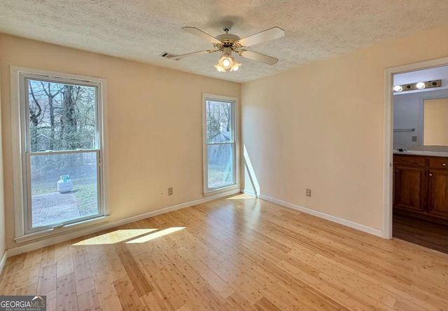 1040 Sunny Field Court, Lawrenceville, GA 30043