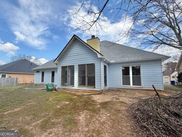 1040 Sunny Field Court, Lawrenceville, GA 30043