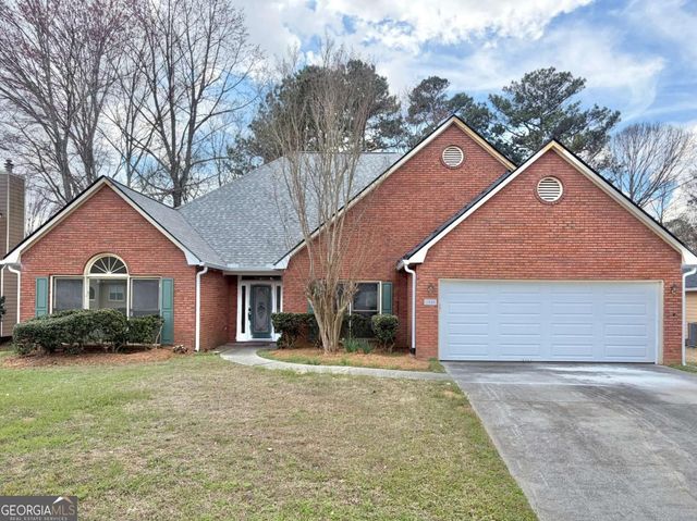 1040 Sunny Field Court, Lawrenceville, GA 30043