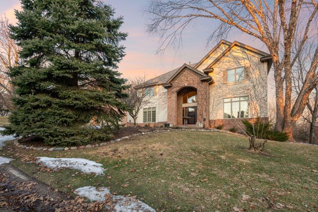 10299 Bucks Way, Eden Prairie, MN 55347
