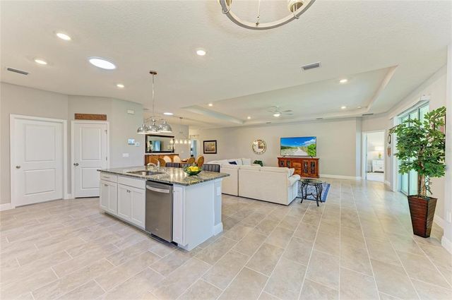 17555 CANTARINA COVE, Bradenton, FL 34211