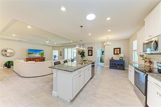 17555 CANTARINA COVE, Bradenton, FL 34211