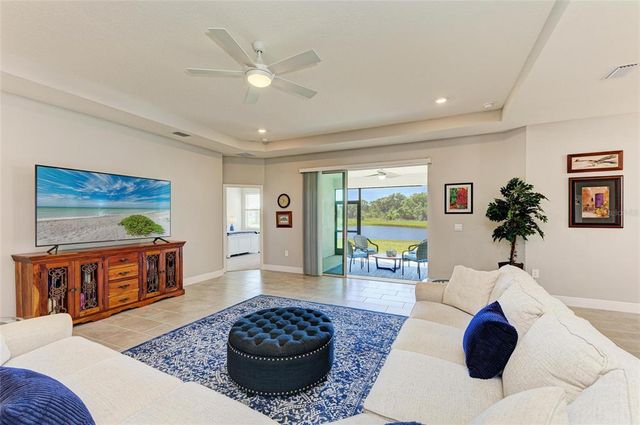 17555 CANTARINA COVE, Bradenton, FL 34211