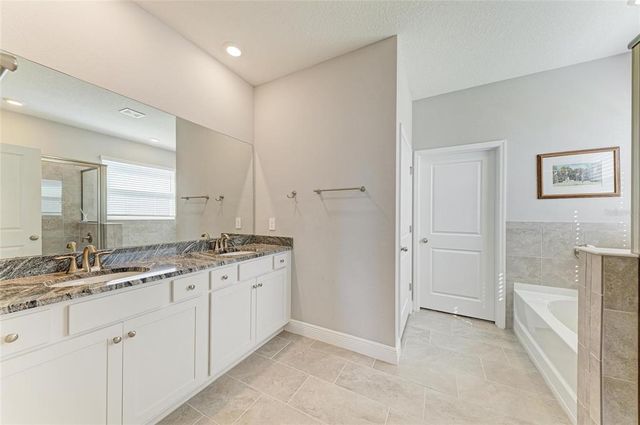 17555 CANTARINA COVE, Bradenton, FL 34211
