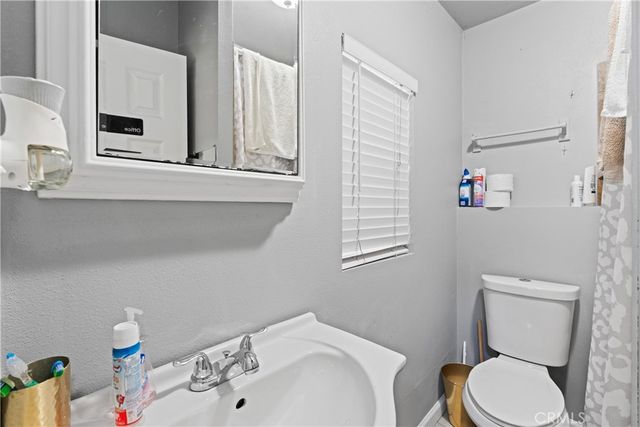 1286 Lovers Lane, Rimforest, CA 92378