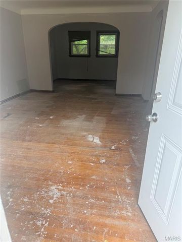 257 S Barat Avenue, Ferguson, MO 63135