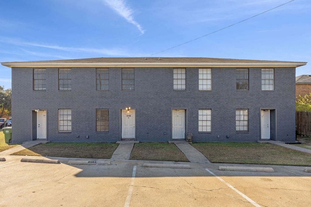 8109 Silver Creek Road B, White Settlement, TX 76108