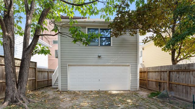 1513 W 22nd Street A, Houston, TX 77008