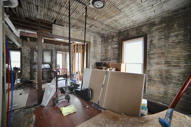 1122 W Wright STREET, Milwaukee, WI 53206