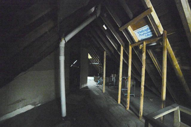 1122 W Wright STREET, Milwaukee, WI 53206