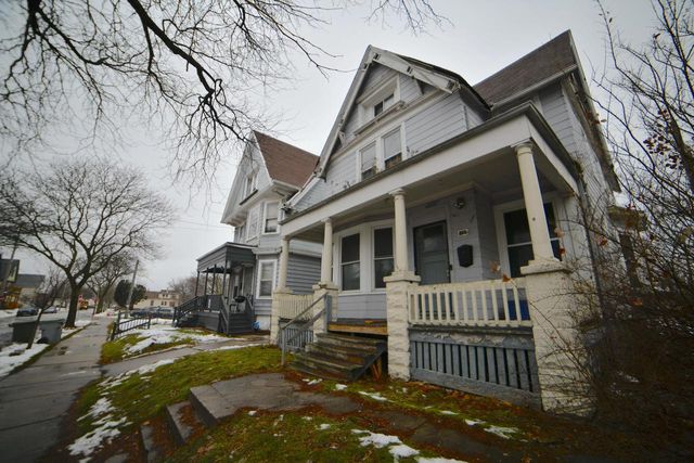 1122 W Wright STREET, Milwaukee, WI 53206