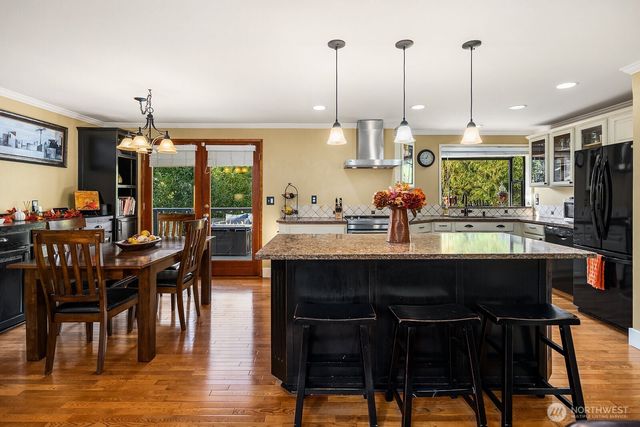 13113 80th Avenue NE, Kirkland, WA 98034