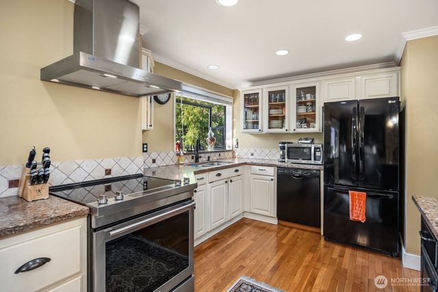 13113 80th Avenue NE, Kirkland, WA 98034