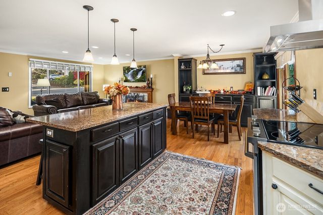 13113 80th Avenue NE, Kirkland, WA 98034