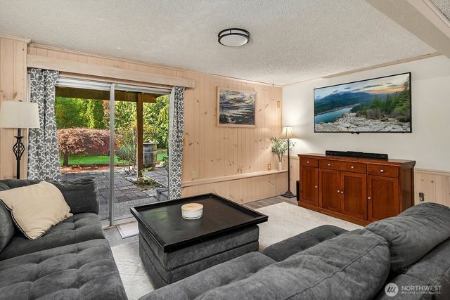 13113 80th Avenue NE, Kirkland, WA 98034