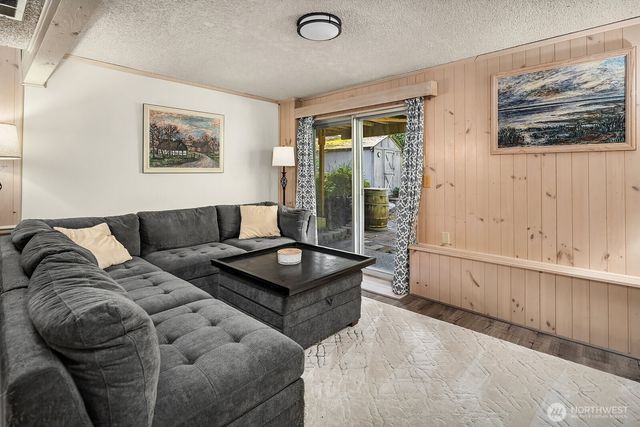 13113 80th Avenue NE, Kirkland, WA 98034