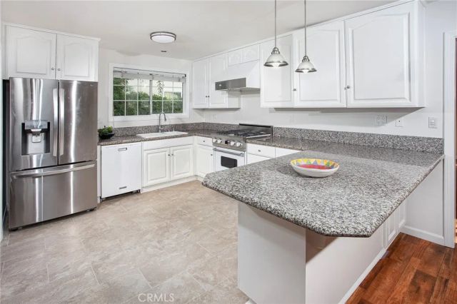 23340 Hartland Street, West Hills, CA 91307