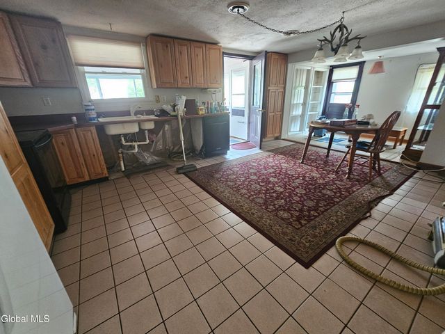 19 Feld Avenue, Queensbury, NY 12804