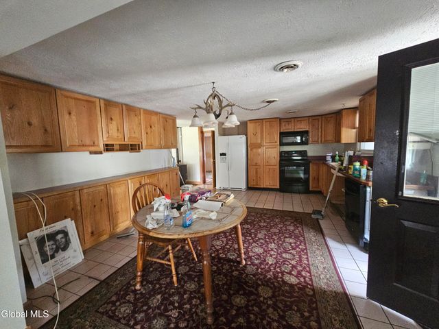 19 Feld Avenue, Queensbury, NY 12804