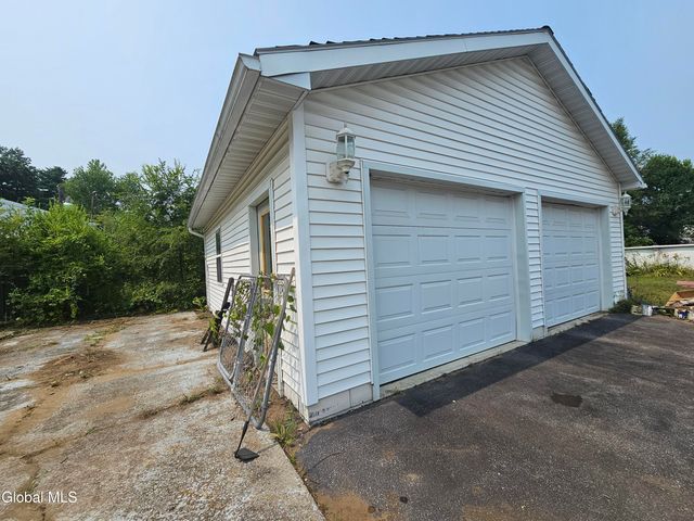 19 Feld Avenue, Queensbury, NY 12804