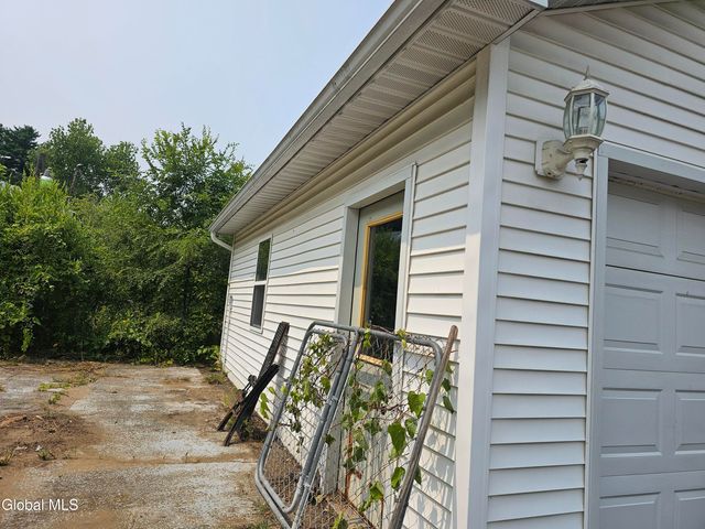 19 Feld Avenue, Queensbury, NY 12804