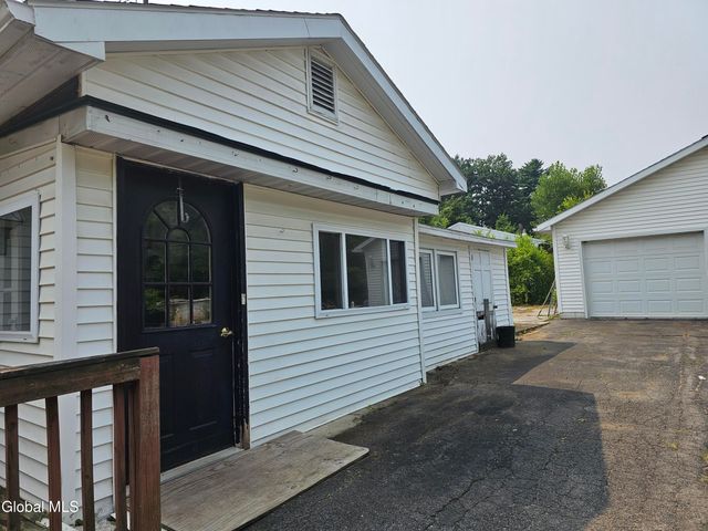 19 Feld Avenue, Queensbury, NY 12804