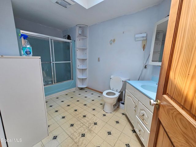 19 Feld Avenue, Queensbury, NY 12804