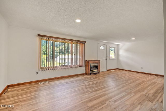 4310 Gate City Highway, Bristol, VA 24202