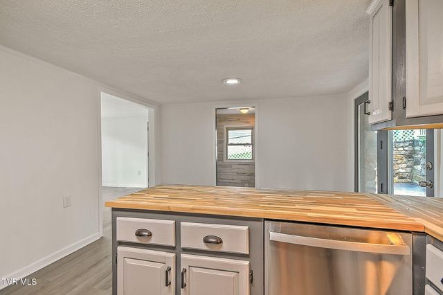 4310 Gate City Highway, Bristol, VA 24202