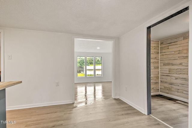 4310 Gate City Highway, Bristol, VA 24202