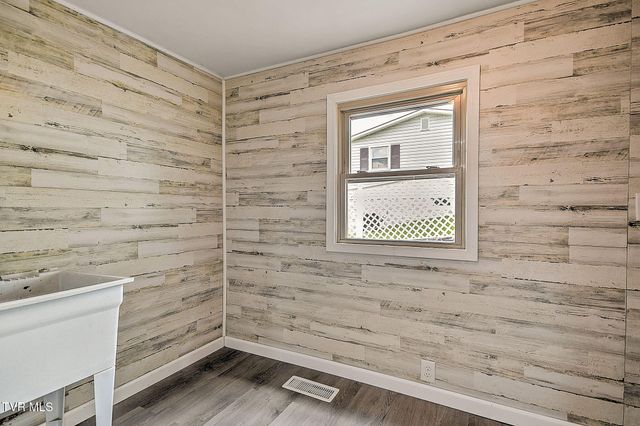 4310 Gate City Highway, Bristol, VA 24202