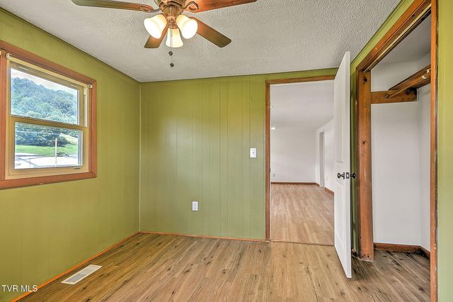 4310 Gate City Highway, Bristol, VA 24202