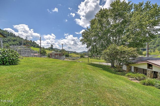 4310 Gate City Highway, Bristol, VA 24202