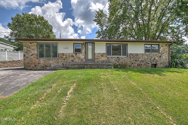 4310 Gate City Highway, Bristol, VA 24202