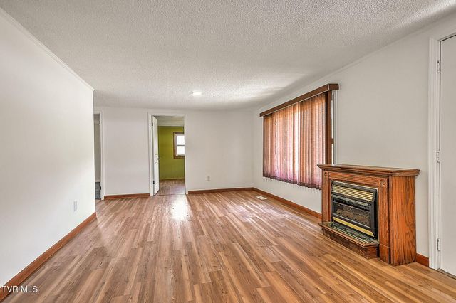 4310 Gate City Highway, Bristol, VA 24202