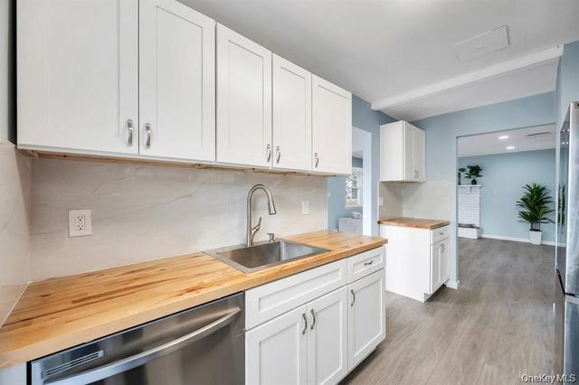 65 Federal Lane, Coram, NY 11727