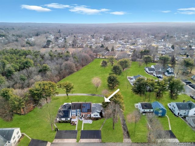 65 Federal Lane, Coram, NY 11727