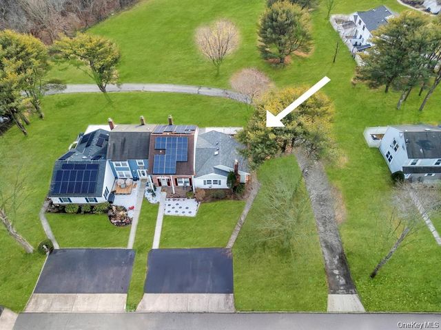 65 Federal Lane, Coram, NY 11727